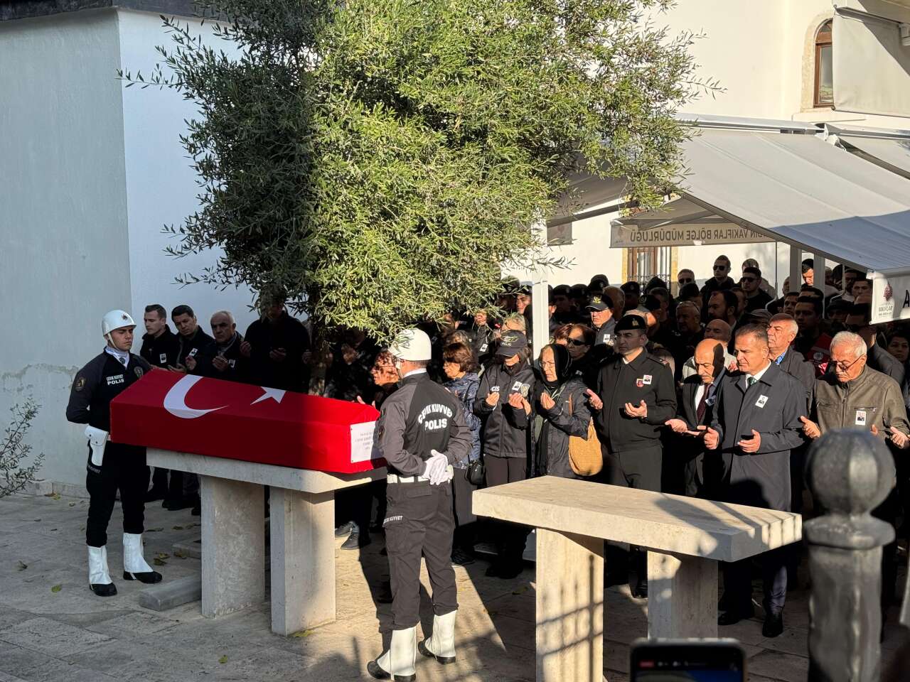 Emniyet Müdürü Vehbi Yıldız, Muğla’da Gözyaşlarıyla Uğurlandı 4